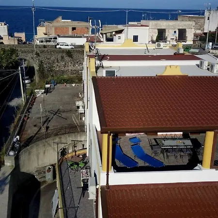 Villa Rosa'S House à Lipari  Extérieur photo